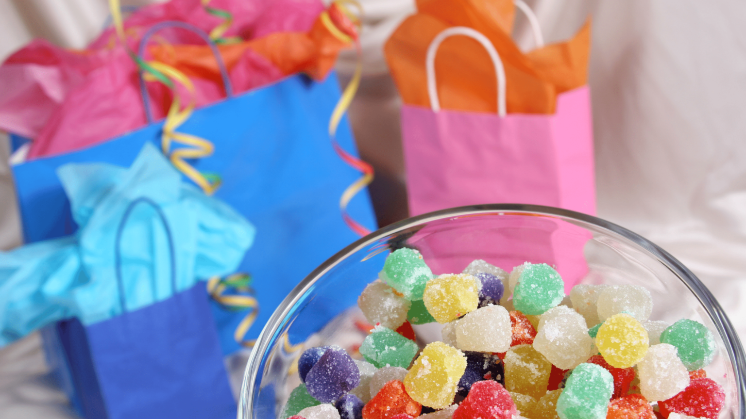 what-makes-the-perfect-party-bag-pick-n-mix-blog-love-sweets-online